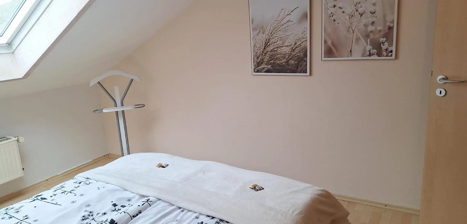 Moderne Dg-Wohnung In Mainleus 0*,  Tyskland