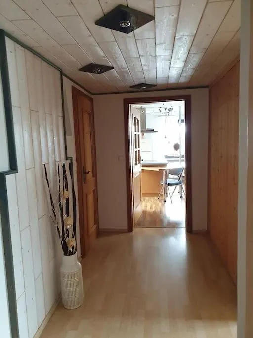 Moderne Dg-Wohnung In Mainleus Germany